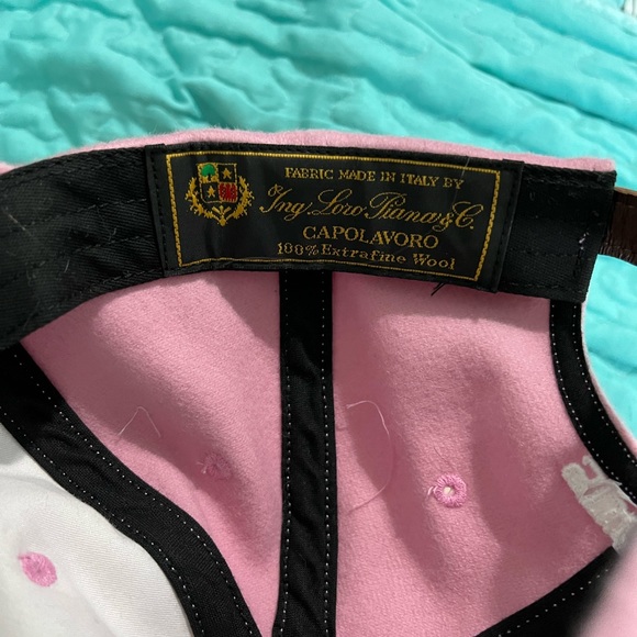 Supreme pink S cap brand new never worn. Was a gift but I don’t really wear hats - Picture 3 of 5